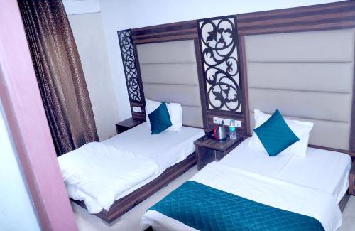 Karol Bagh Hotel | Hotel O" Delhi-Near Karol Bagh Metro Station