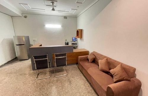 Sector 27 Hotel | Hotel O Dk Hotel