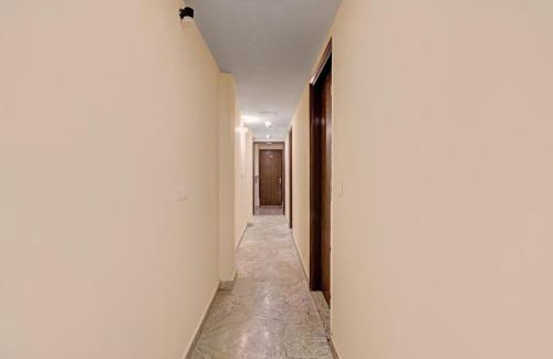 Delhi Hotel | Hotel O Green Palace