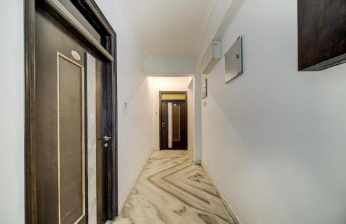 Kukatpalli Hotel | Hotel O JNTU college Near LULU mall, KPHB Colony.