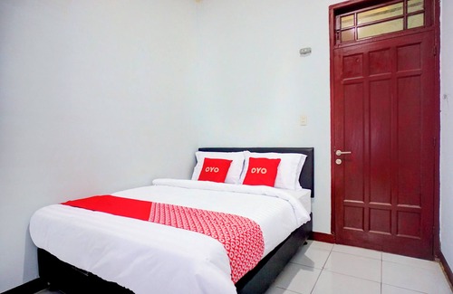 Medan Hotel | Hotel O Krakatau Near Universitas Muhammadiya Sumatra Utara ( UMSU )