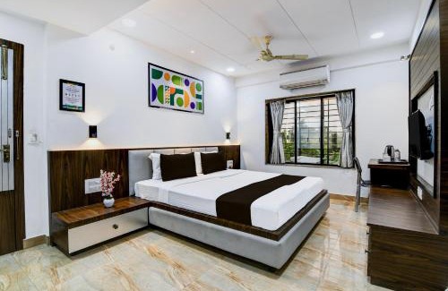 New Town Hotel | Hotel O R JOHNSON