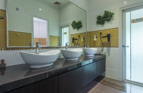 Downtown Kota Kinabalu Hotel | SPOT ON 89858 Rebecca's Homes