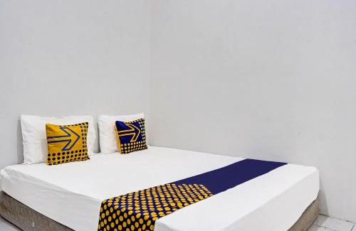 Bangkalan Hotel | Hotel O Reva Residence Syariah