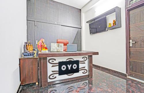 Noida Hotel | Hotel O Rooftop Castle