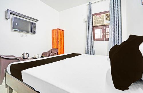 Noida Hotel | Hotel O Rooftop Castle