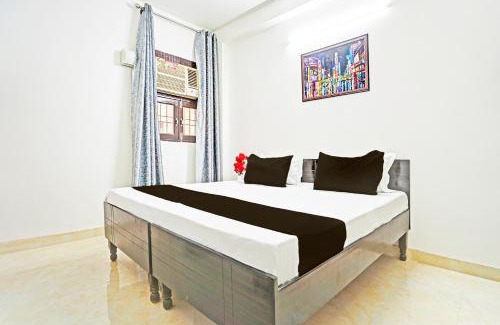 Noida Hotel | Hotel O Rooftop Castle