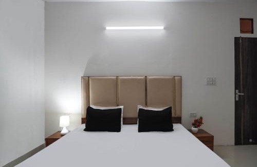Ghaziabad Hotel | Hotel O RR