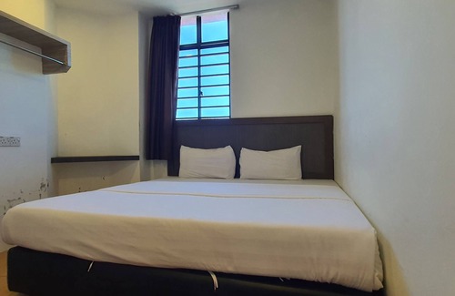 Miri Hotel | OYO 91053 Signature Inn Miri