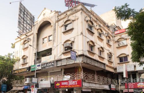Navrangpura Hotel | Hotel O Swell