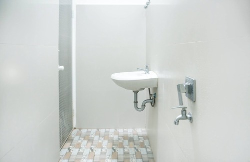 Bandar Lampung Hotel | Hotel O Wisma Bambu Near STKIP PGRI Bandar Lampung