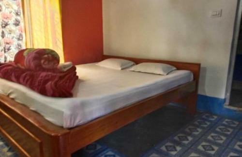 Madari Hat Hotel | Hotel O Trinayani Homestay