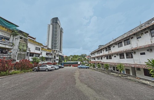 Central District Hotel | Hotel O Villa De Rose