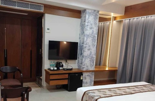 Bhopal Hotel | HOTEL OCEAN BREEZE