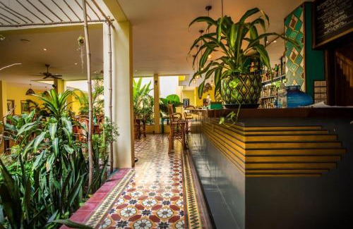 Kampot Hotel | Hotel Old Cinema