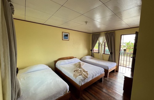 Sierpe Hotel | Hotel Oleaje Sereno
