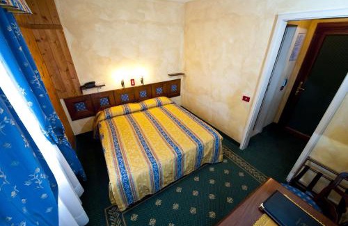 Cortina d'Ampezzo Historic Centre Hotel | Hotel Olimpia