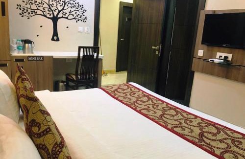 Varanasi Hotel | Hotel Ozas Grand