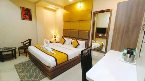 Varanasi Hotel | Hotel Ozas Grand