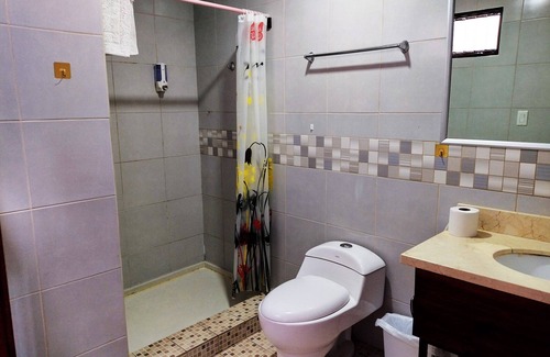 Carmen Cama Y Desayuno | Hotel Pacande only 2km from airport Costa Rica