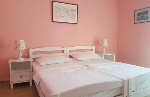 Karlobag Hotel | Hotel Palace Vrkljan