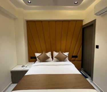 Ahmedabad Hotel | Hotel Palash Lake