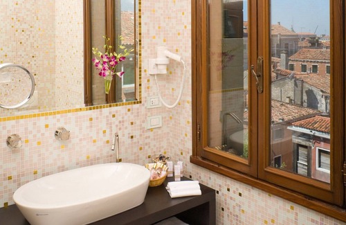 Dorsoduro Hotel | Hotel Palazzo Stern