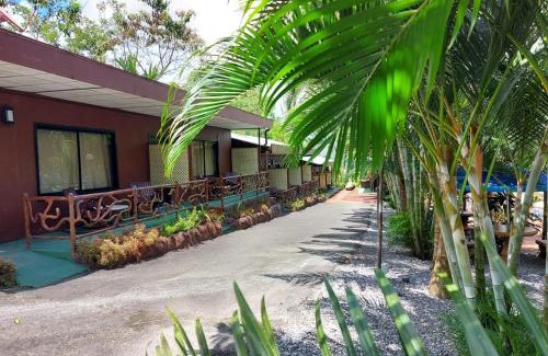 Barrio Pilo Hotel | Hotel Palmera Real Hot Springs