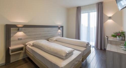 Folzano Hotel | Hotel Panineria Colombera Rossa