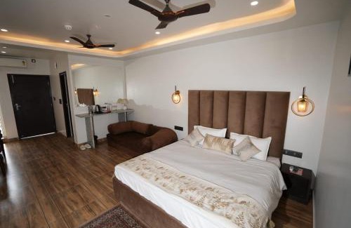 Haldwani Hotel | Hotel Parth Luxurious