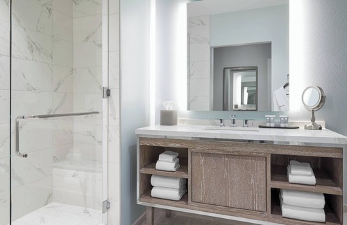 Palm Desert Hotel | Hotel Paseo, Autograph Collection by Marriott