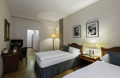 Zizkov Hotel | Hotel Patio Prague - self check-in