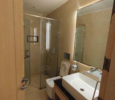 The Mall Road Hotel | Hotel Pavilion