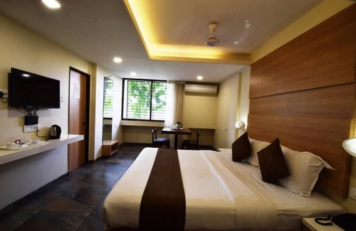 Kolhapur Hotel | Hotel Pearl