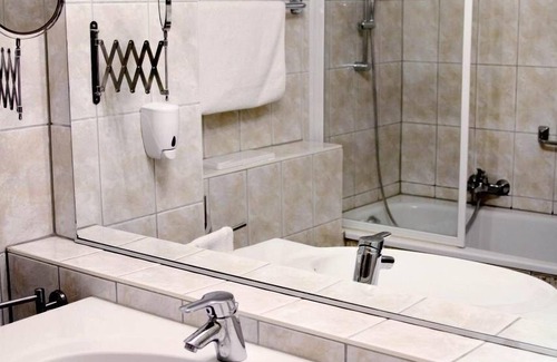 Bilfingen Hotel | Hotel Pension Kaempfelbach