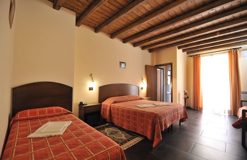 Termini Imerese Hotel | Hotel Piccolo di Corduneanu Aurora