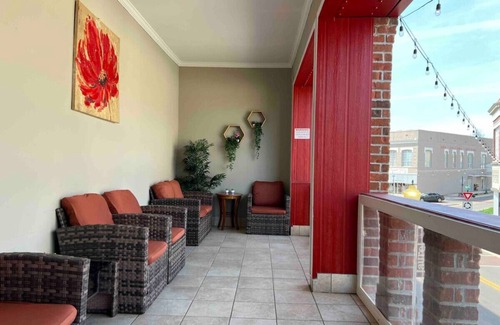 Laurel Casa | Hotel Pinehurst- Central Ave Suite 208
