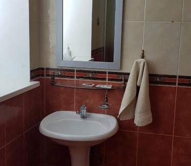 Chernushka Hotel | Hotel Piramida