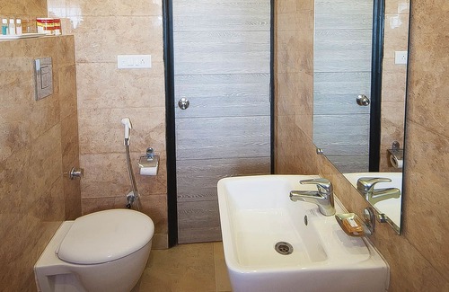 Karol Bagh Hotel | Hotel Pitrashish Premium