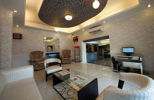 Karol Bagh Hotel | Hotel Pitrashish Premium