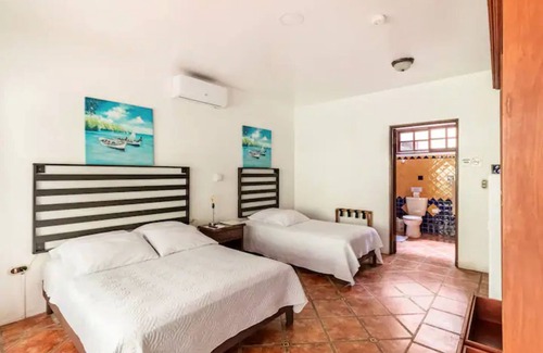 Limón Hotel | Hotel Playa Westfalia