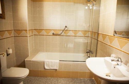 Campanillas Hotel | Hotel Plaza Del Castillo