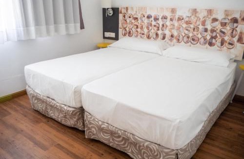 Puerto del Carmen Hotel | Hotel Plaza Palmeras
