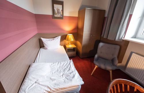 Krzyki Hotel | Hotel Podkowa