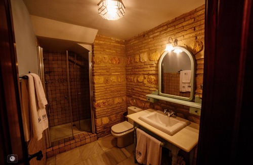 La Catedral Hotel | Hotel Posada de Vallina by MiRa