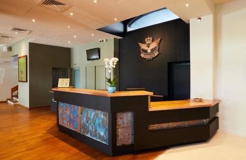 Curtea De Arges Hotel | Hotel Posada