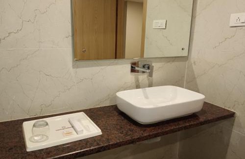 Sualkuchi Hotel | Hotel Prag Continental
