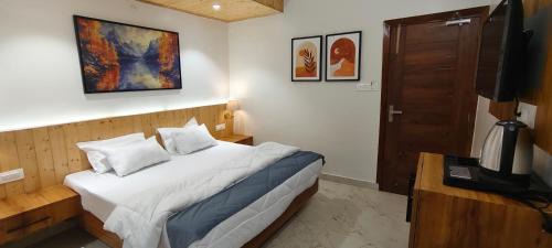 Solan Hotel | Hotel Premjees Paradise