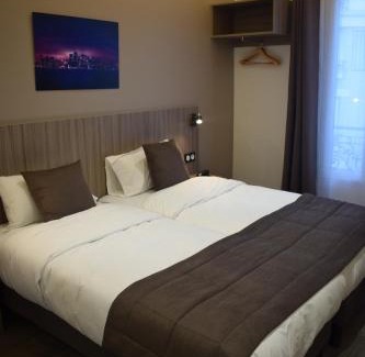 Quartier des Grandes-Carrieres Hotel | Hotel Puy De Dôme