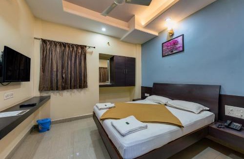 Kolhapur Hotel | Hotel RadhaKrishna-Couple Friendly